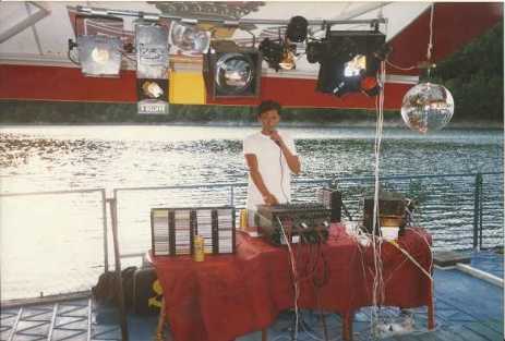 DJ Lata 90-te Impreza na barce